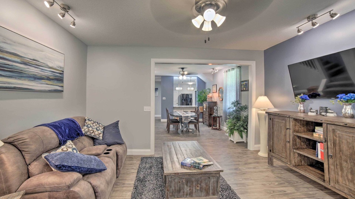 Fort Wayne House | Spacious Fort Wayne Condo w/Porch + Storage!