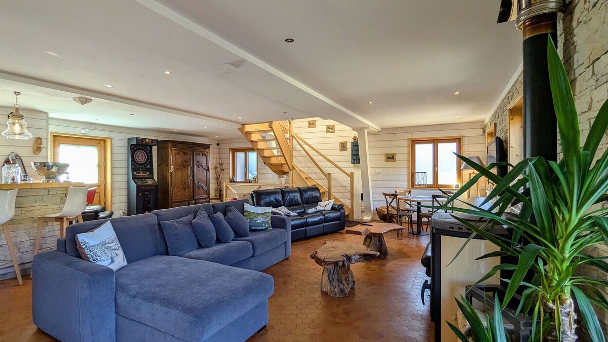 Le Grand Valtin Cottage | Spacious family chalet with spa, sauna and games room