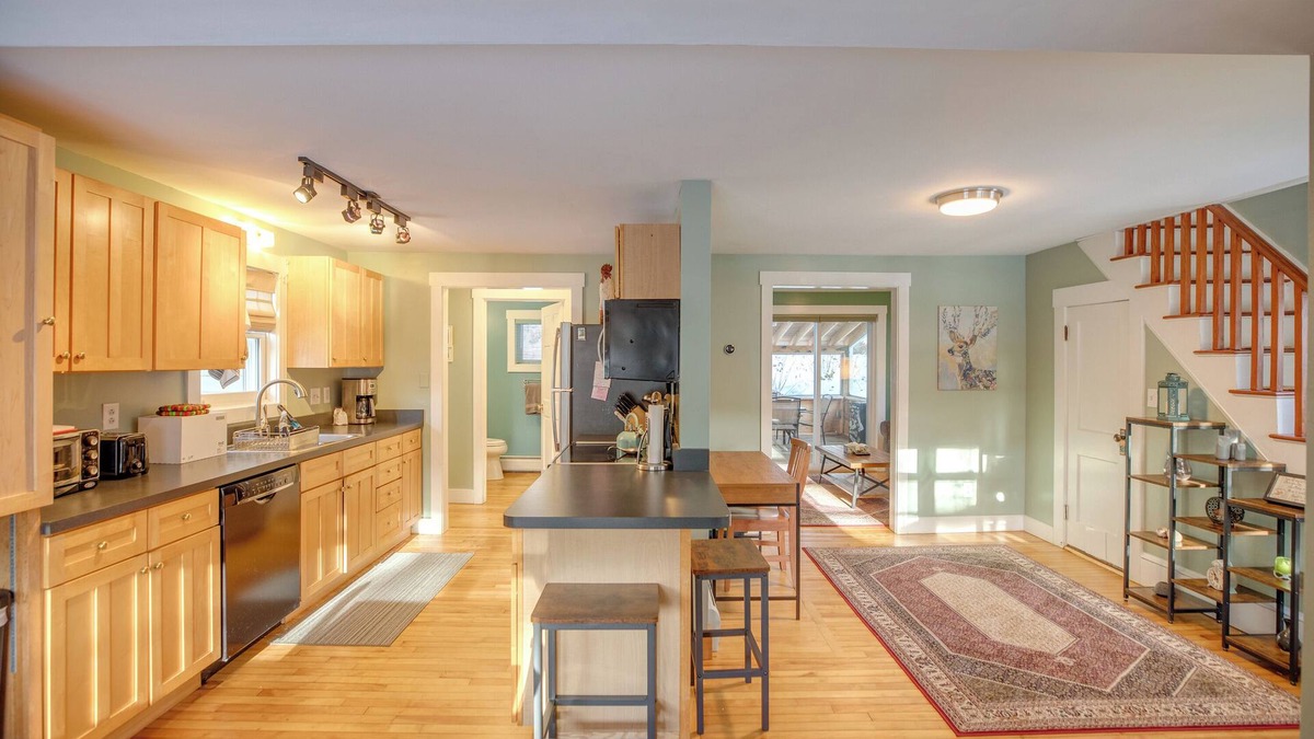 Franconia House | Spacious Franconia Cottage - Minutes to Cannon Mtn, Littleton, & More!