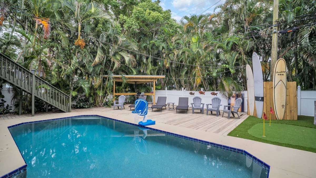Ozona House | Spacious full remodeled luxury retreat w/Private pool, golf cart, movie theater