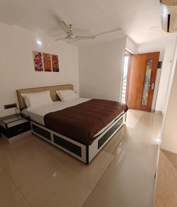 Sanpada Apartment | Spacious Garden Facing 2 BHK in Sanpada 5 mins from DY Patil Stadium