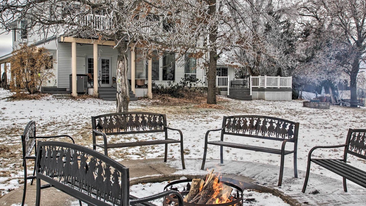 Ahsahka Apartment | Spacious Gifford Retreat w/Scenic Farmland Views