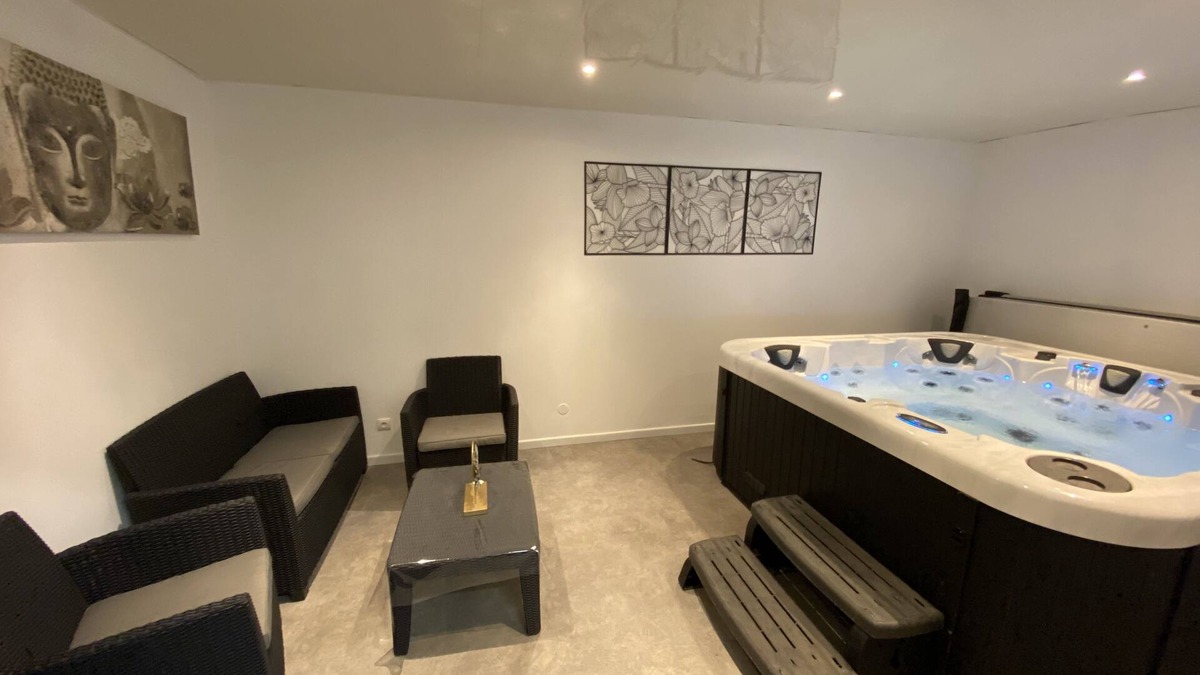 Ingersheim Apartment | Spacious Gîte du Vigneron with spa, billiards and table soccer 3 km from Colmar