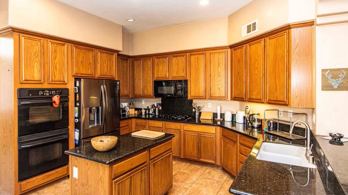 Yucaipa House | Spacious Golf Course Retreat - w/Modern Kitchen