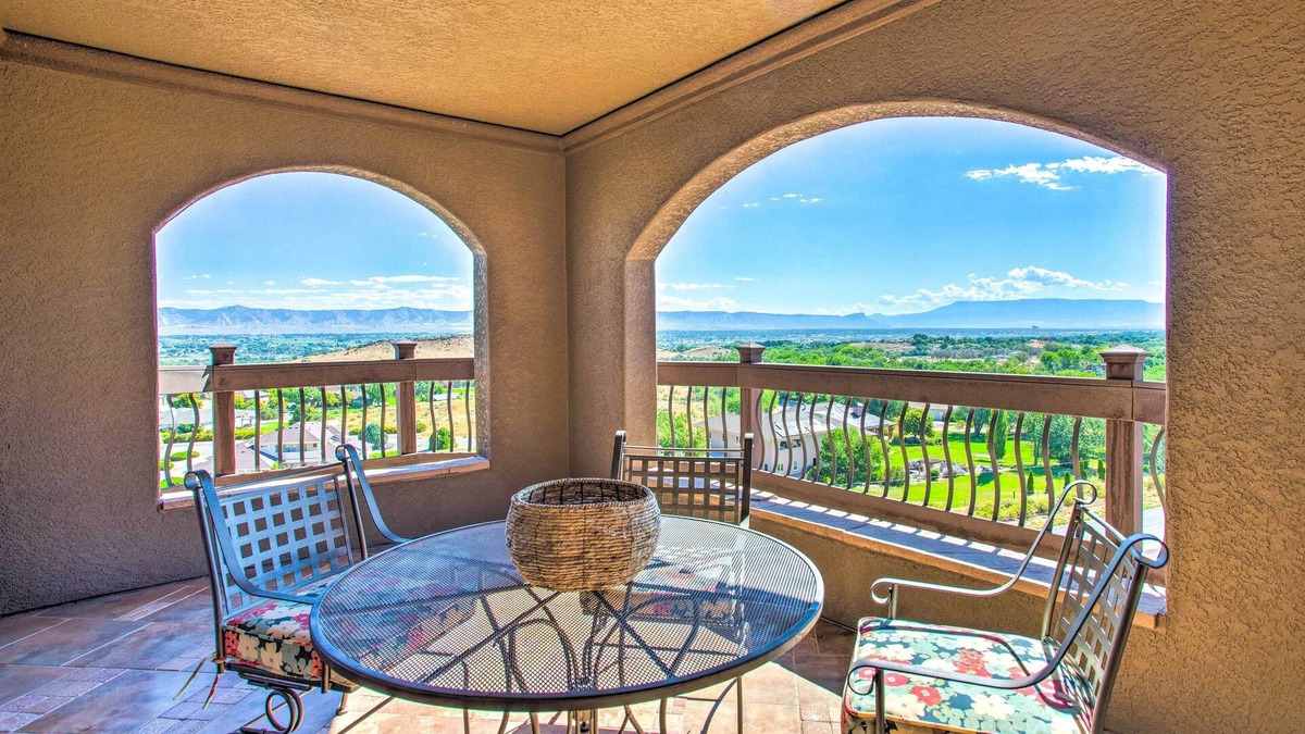 Redlands Cottage | Spacious Grand Junction Home w/Mountain View