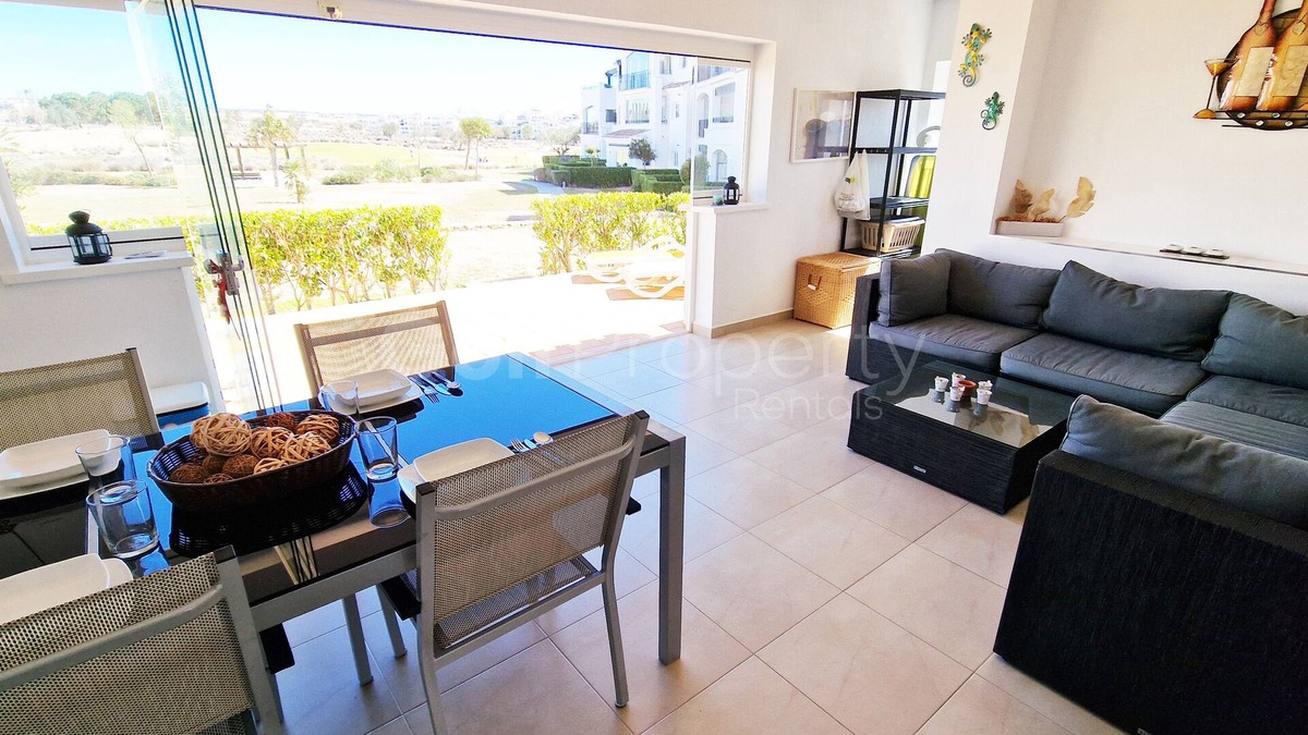 Jeronimo y Avileses y Balsicas de Arriba Apartment | Spacious Ground Floor Apartment, Free WiFi, Patio, AC