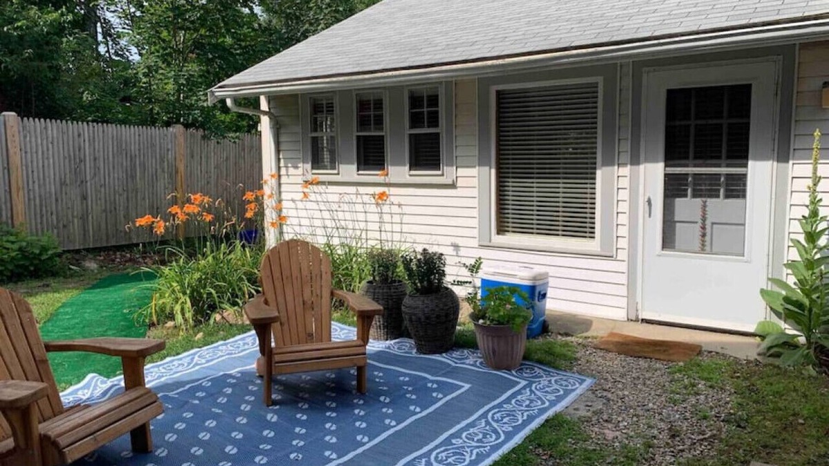 Falmouth House | Spacious Guest House in Falmouth Village
