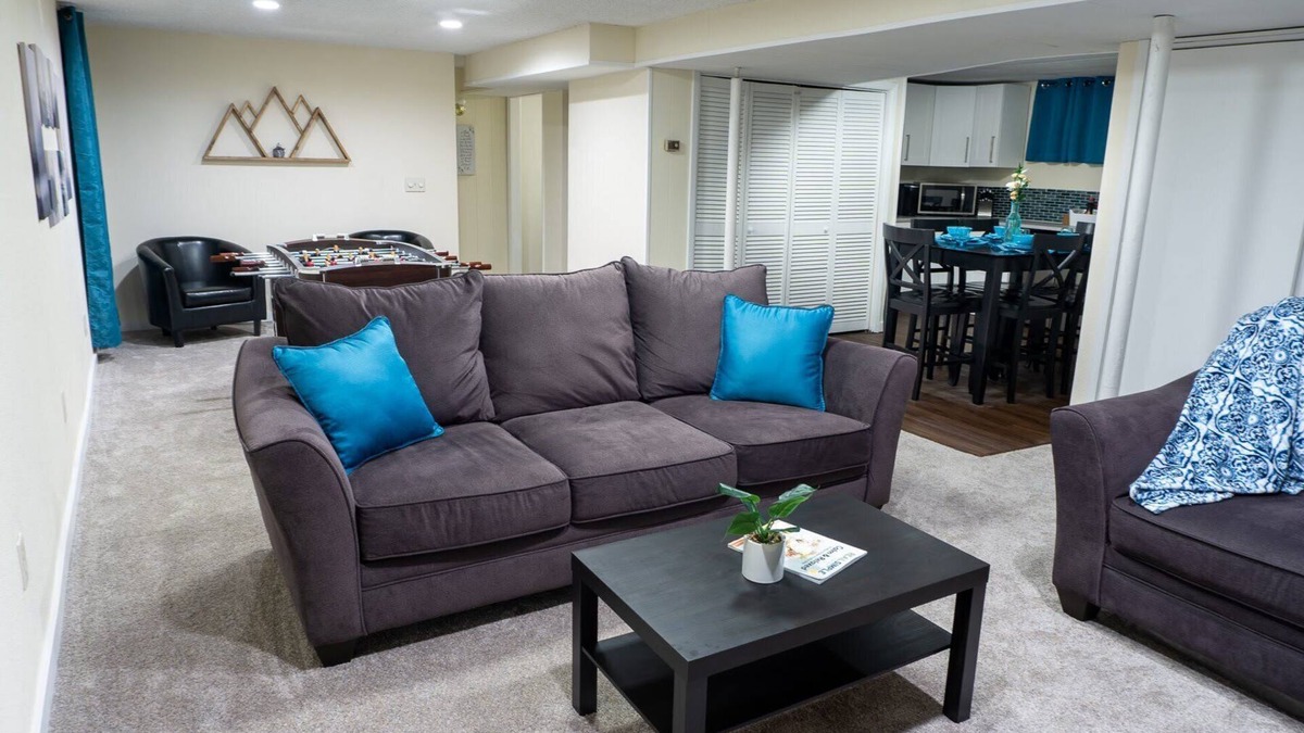 Columbine Apartment | Spacious Guest Suite with Private Entrance, Hot tub, 2 Bedrooms, 1 Bath