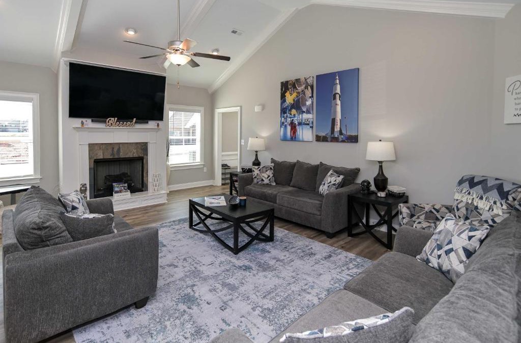 Hazel Green House | Spacious Hazel Green Home with Fireplace, Yard!