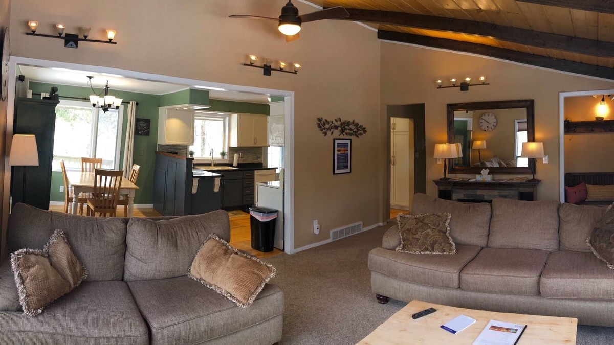 Hermantown Apartment | Spacious Hermantown Vacation Space! Rural feel close to town