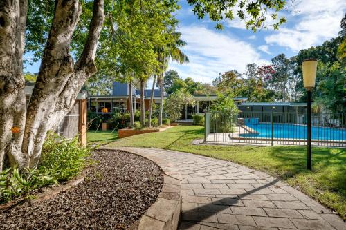 Brookfield House | Spacious Hideaway Retreat, Brookfield, Brisbane
