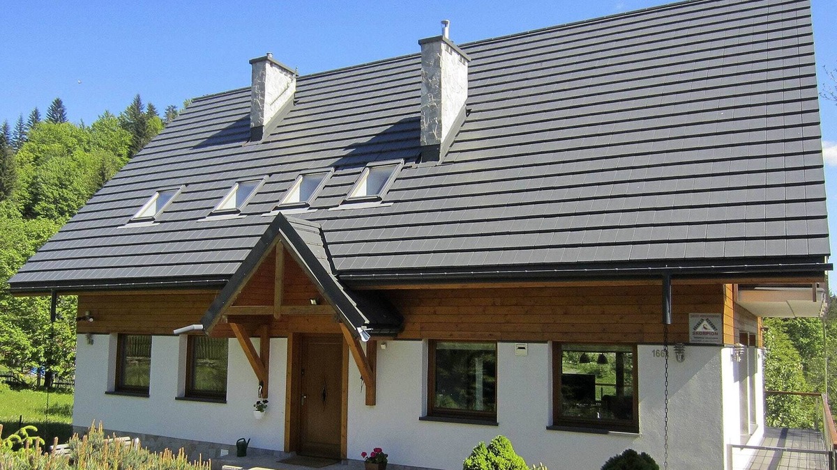 Zwardon Villa | Spacious Hill-View Villa