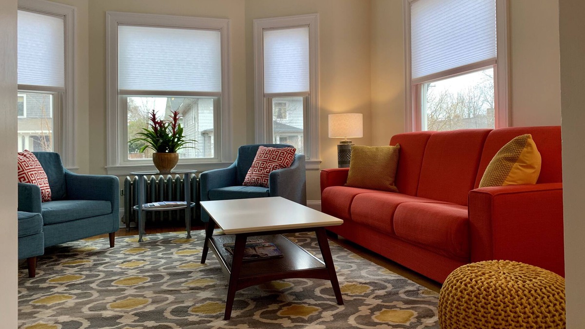 Oakdale Apartment | Spacious Historic 1st Floor Apartment