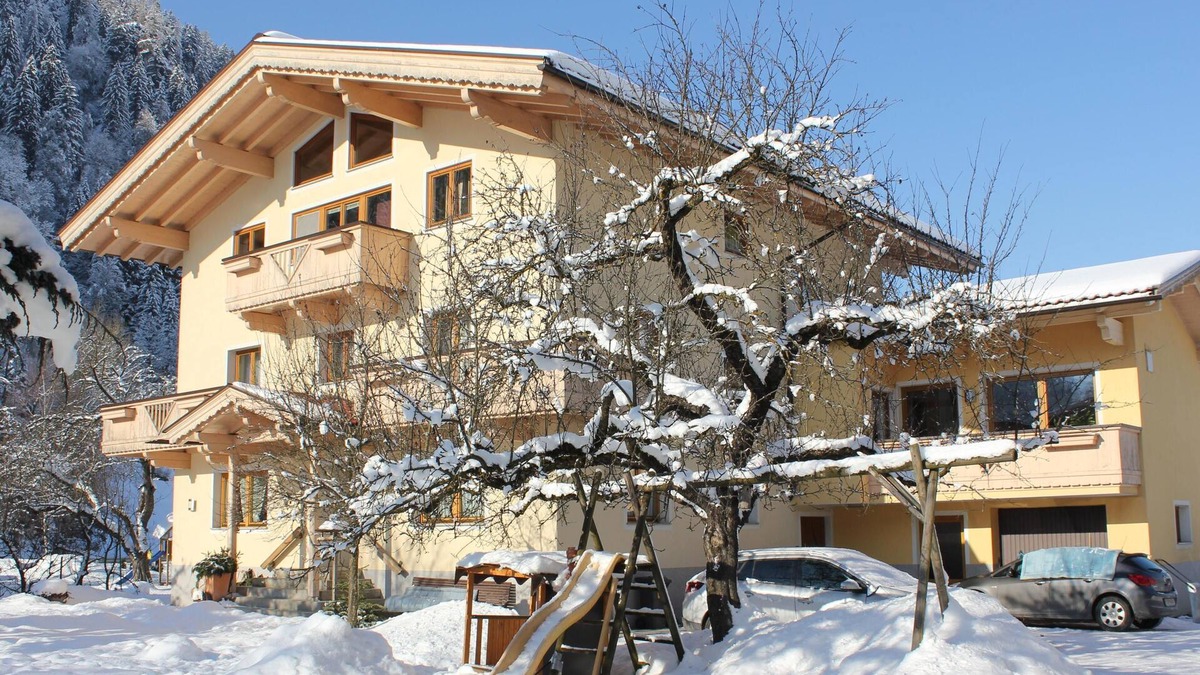 Aschau Im Zillertal House | Spacious holiday home with ski bus at the door