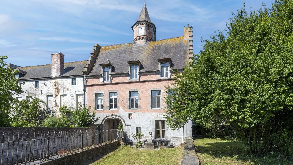 Cerfontaine House | Spacious holiday home in Cerfontaine with garden