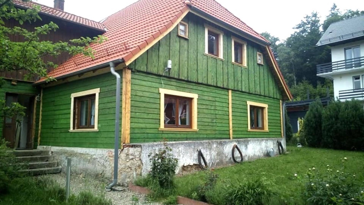 Piechowice House | Spacious holiday home in Piechowice with garden