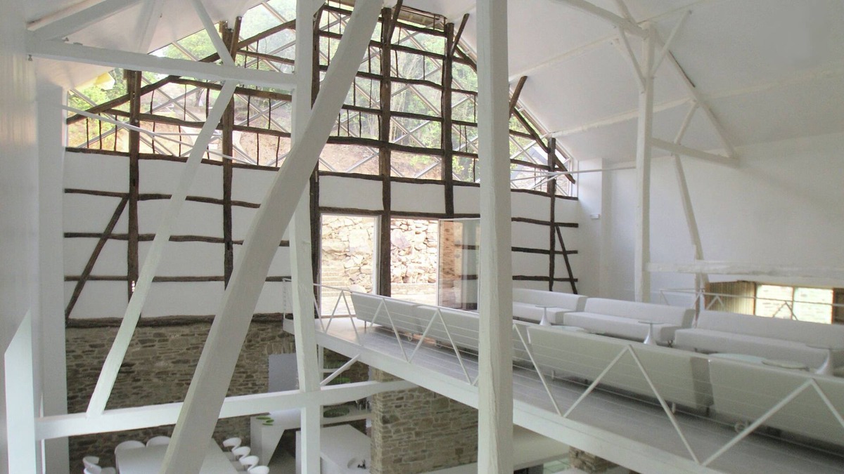 Redu House | Spacious Holiday Home in Redu with Garden