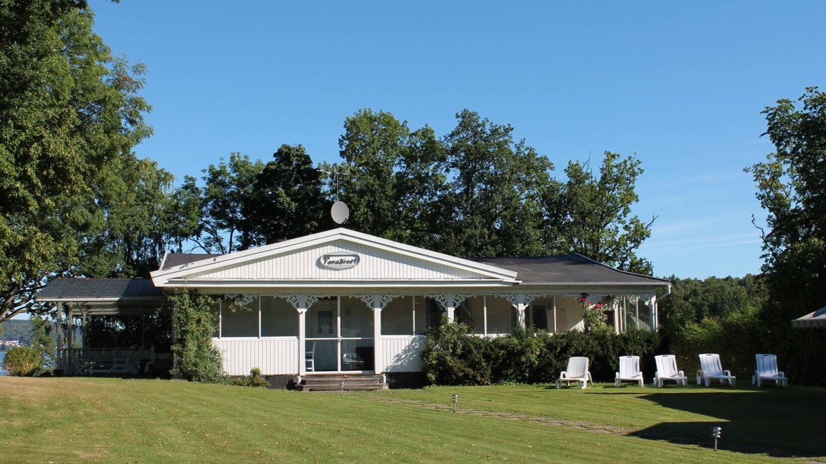 Ulricehamn Municipality House | Spacious holiday house with lakeview in Ulricehamn