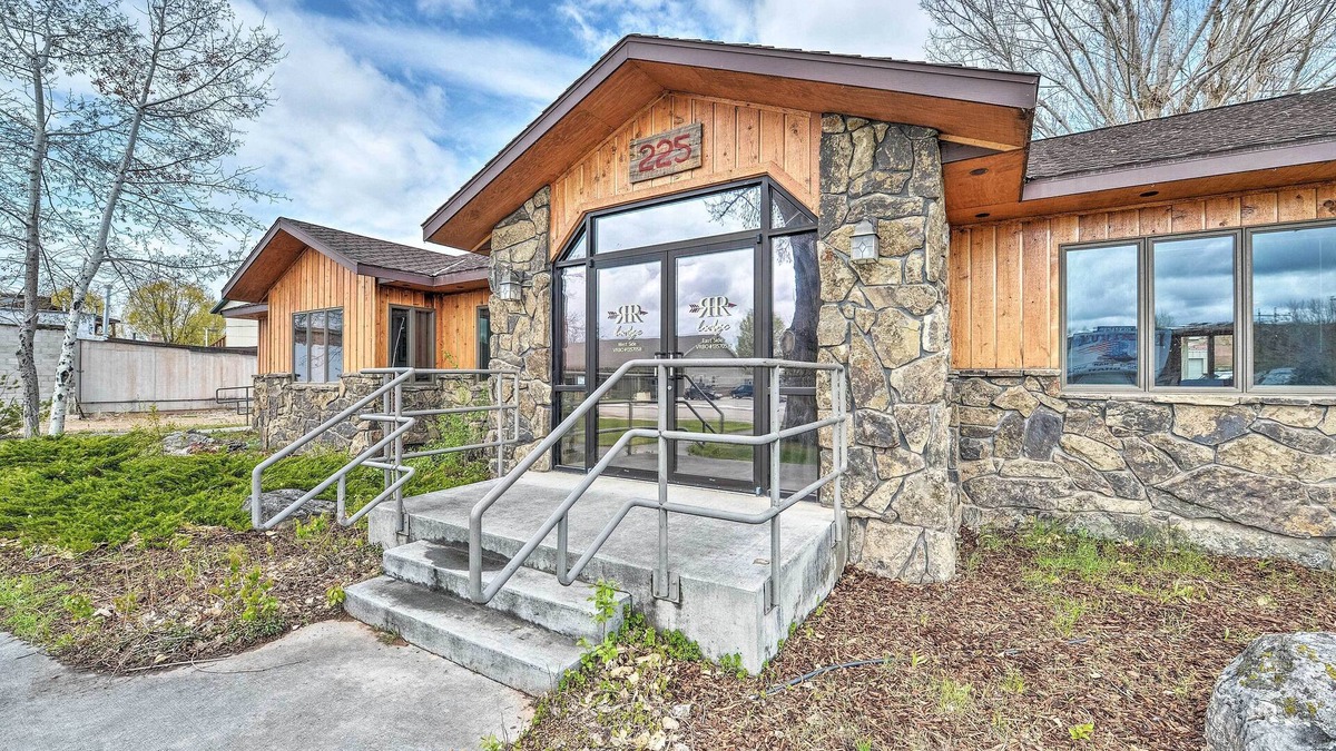 Ten Sleep House | Spacious Home 10 Minutes to Ten Sleep Canyon!