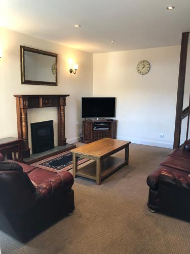 Scalloway Apartment | Spacious home by the sea in Scalloway.