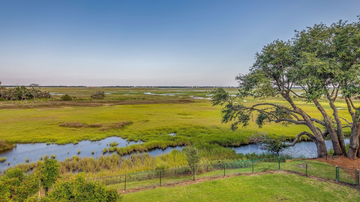 Harborgate Shores House | Spacious Home Close To Everything For Families and Vacationers.