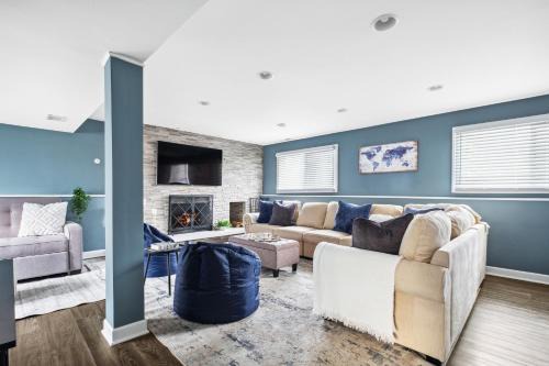 Highland Hills House | Spacious Home in Chicago Suburbs