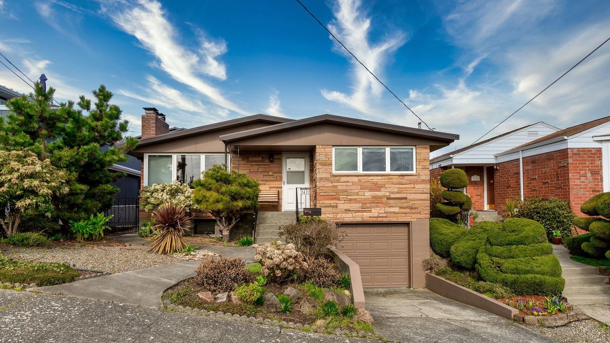 Southeast Magnolia House | SPACIOUS HOME in Quiet Neighborhood