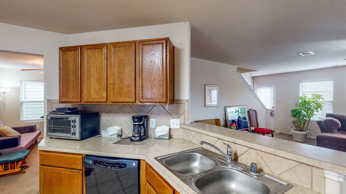 College Park House | Spacious Home on Corner Lot with Gas Fireplace & Big Fenced Yard