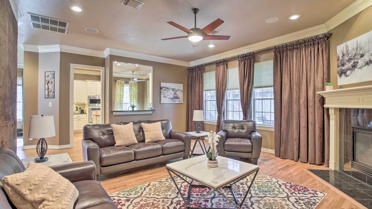 Houston House | Spacious Home w/Patio: 5 Mi to Memorial Park