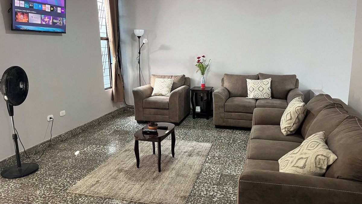 San Salvador House | Spacious Home W Private Parking