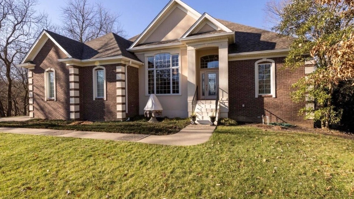 Buechel House | Spacious Home with Scenic Views Near Valhalla & Churchill Downs