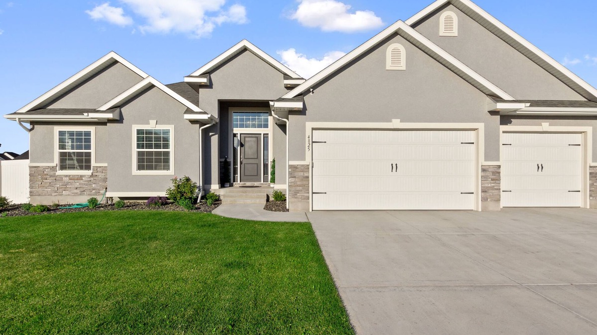 Ammon House | Spacious Home with swim spa and games sleeps 27