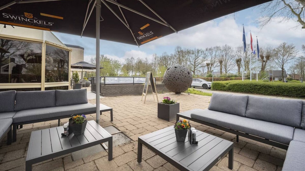 Roden Hotel | Spacious Hotel Suite Near Havezate Mensinge Museum