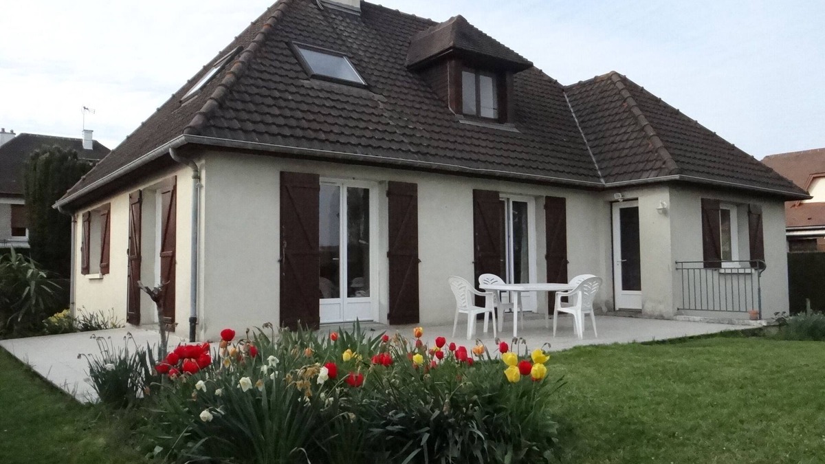 Cormelles-le-Royal House | Spacious house in Normandy on the outskirts of Caen