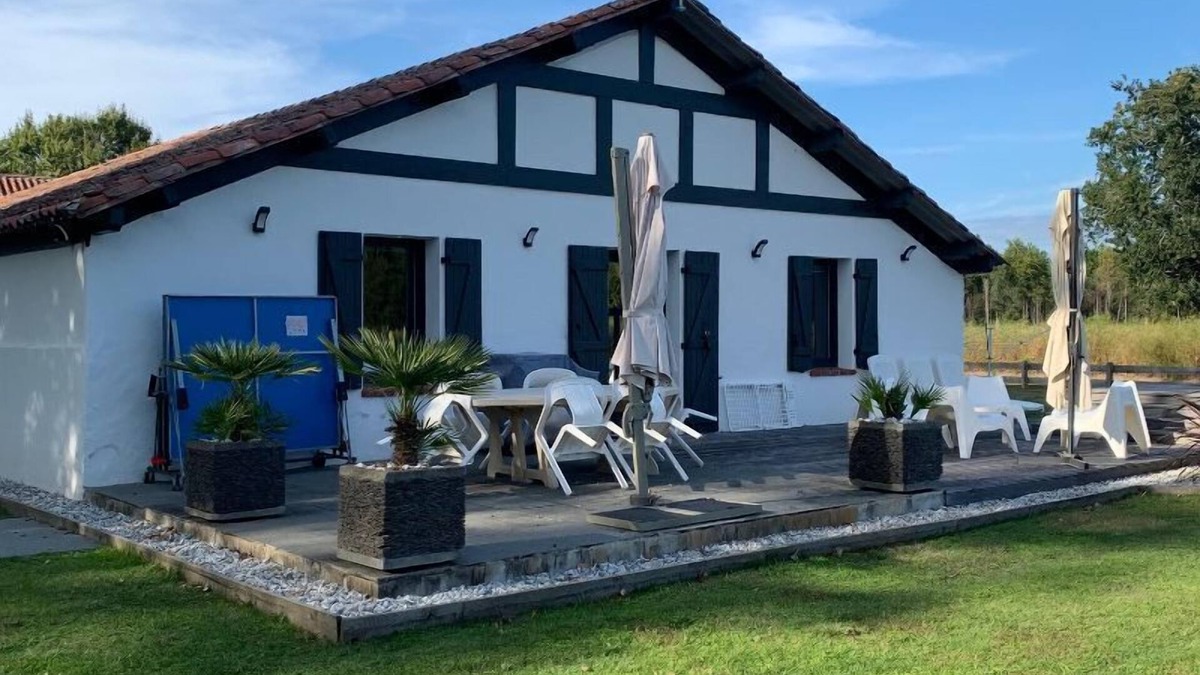 Soustons House | Spacious house in a quiet area with all comforts, private pool 3bed, 3bath, 3wc classified 3*.