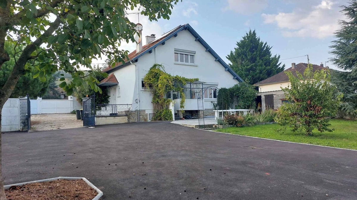 Gland House | Spacious house in Champagne: a bubble of relaxation for friends and family!