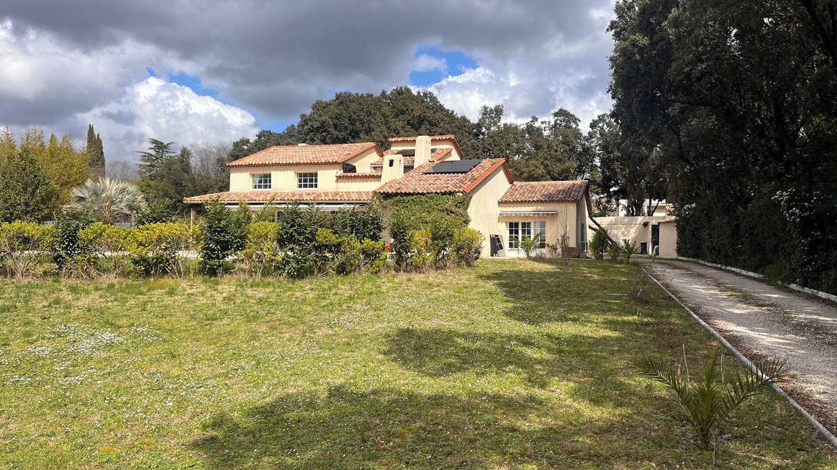 Sussargues House | Spacious house Swimming pool - Entre Plages, Montpellier Cévennes Pets welcome