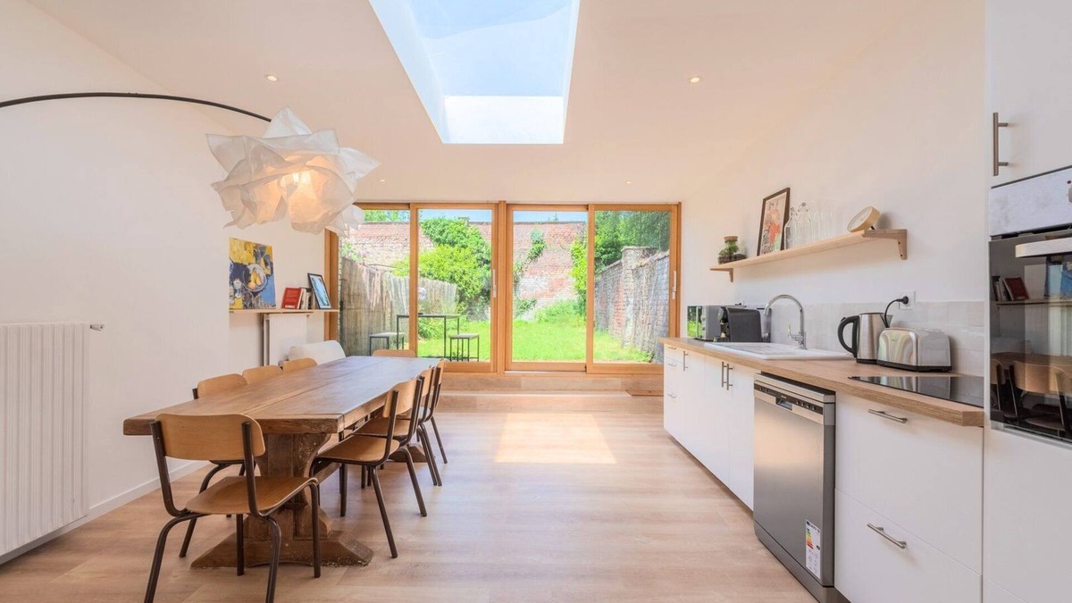 Mouvaux House | Spacious house with 4 bedrooms & garden, near tram