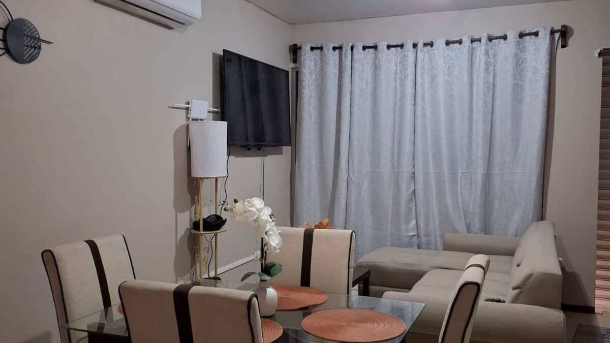 Reynosa House | Spacious house with a large patio and