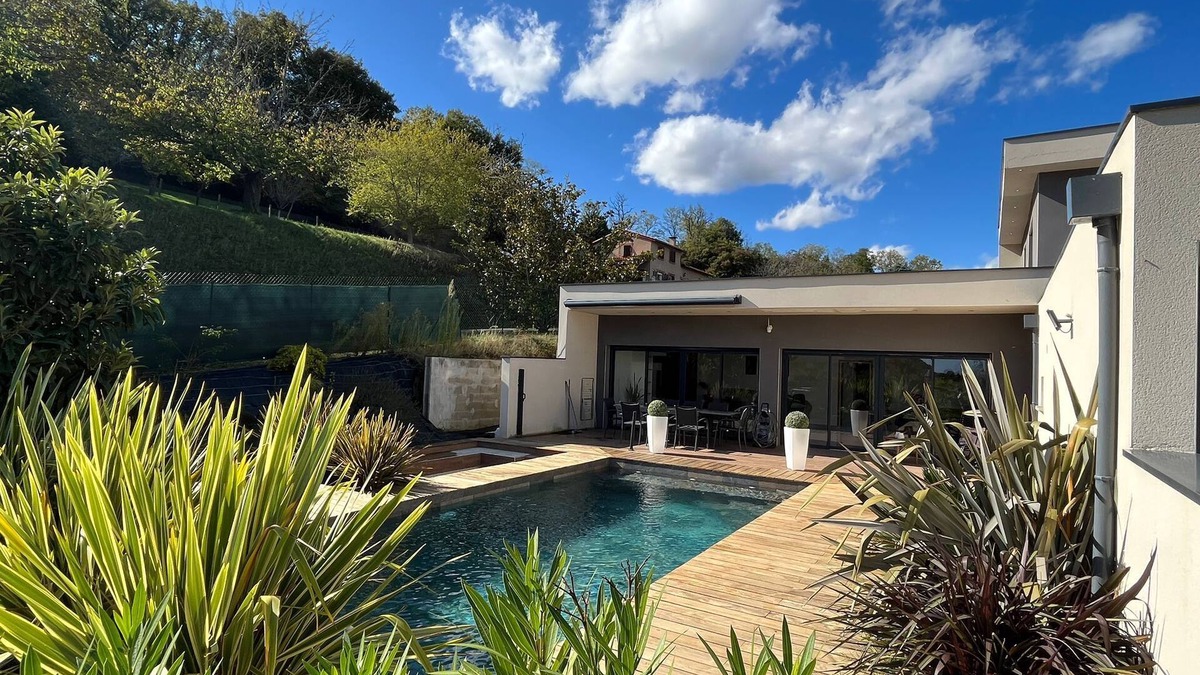 Deyme Villa | Spacious house with swimming pool near Canal du Midi