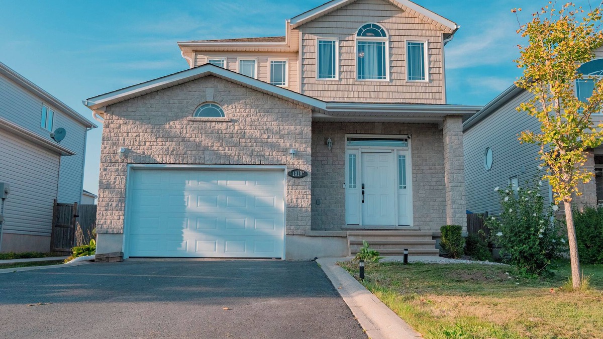 Amherstview House | Spacious, Idyllic 3 Bedroom Home