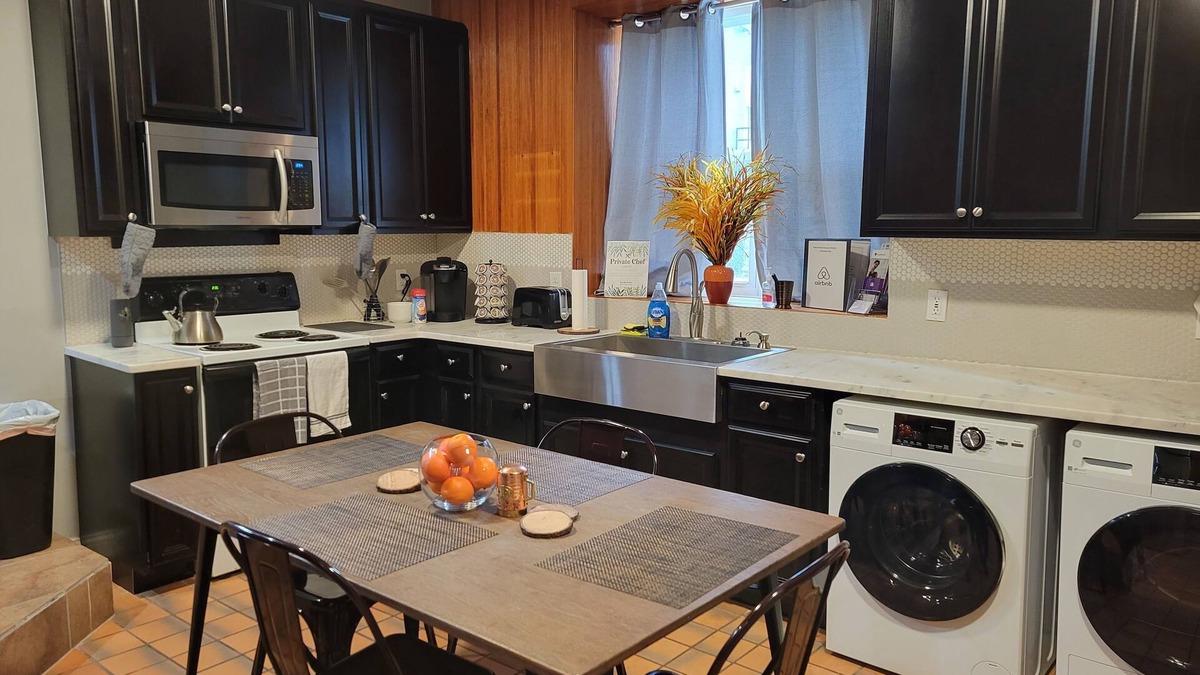 Corryville Apartment | Spacious Industrial split level with private balcony