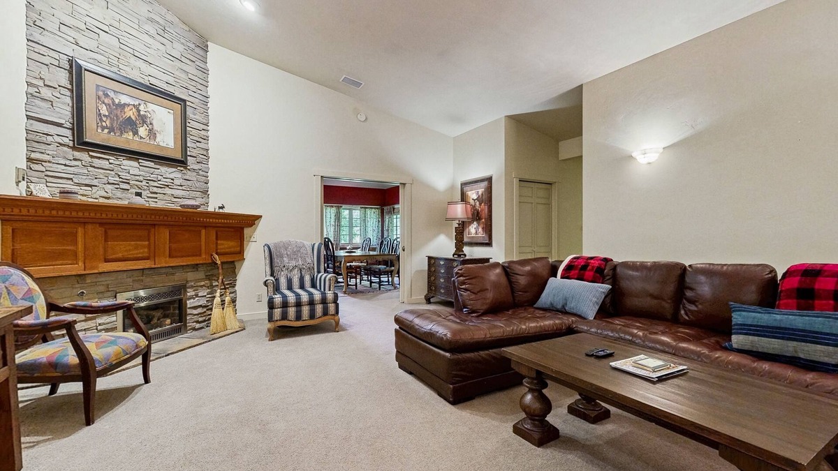 Bellevue House | Spacious & inviting home near town with jetted tub, gas fireplace & WiFi