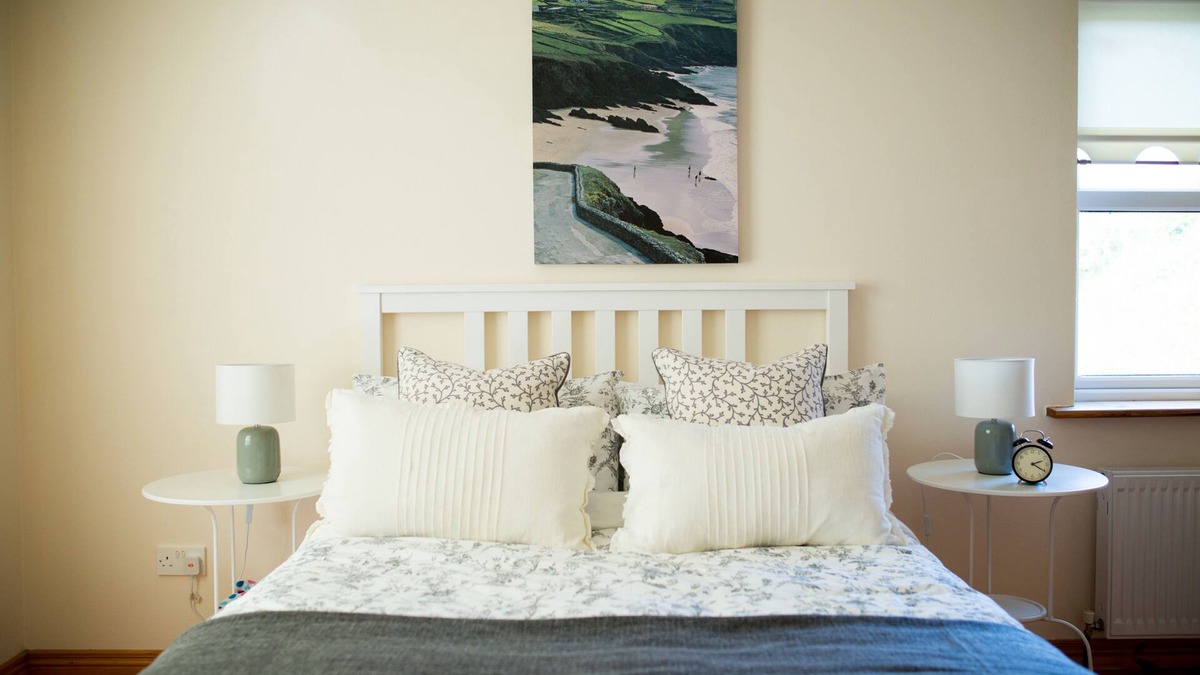 Murroogh House | Spacious Irish Cottage