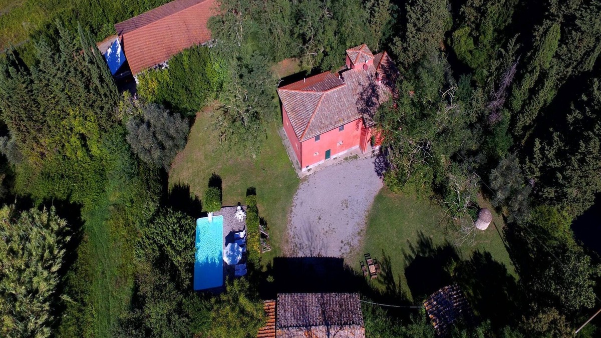 Ghizzano House | Spacious Tuscan Farmhouse