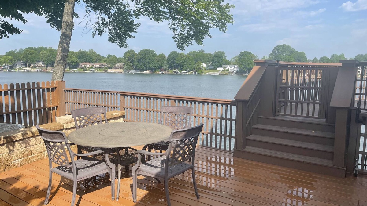 Cicero House | Spacious Lake Front Home with Private Dock On Lake Morse- AMAZING VIEWS!
