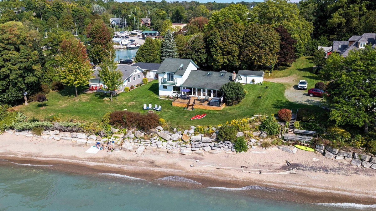 Bayfield Cottage | Spacious Lake Level Beachfront Cottage; Short walk from the Bayfield Village