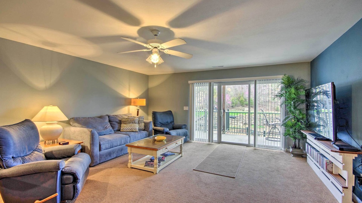 Camdenton Condo | Spacious Lakefront Condo w/Views in Camdenton!