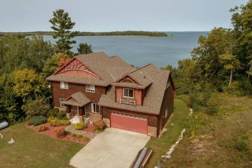 Walker House | Spacious Leech Lake Home on 2 Private Acres, 200' of lake shore 15 Minutes to Walker with boat lift, dock, swimming, fire pit