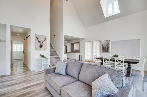 Lexington House | Spacious Lexington Home with Fire Pit Hunt and Fish!